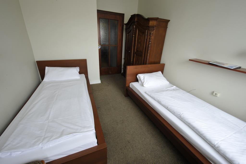 Hotel Continental Saarbrücken Kamer foto